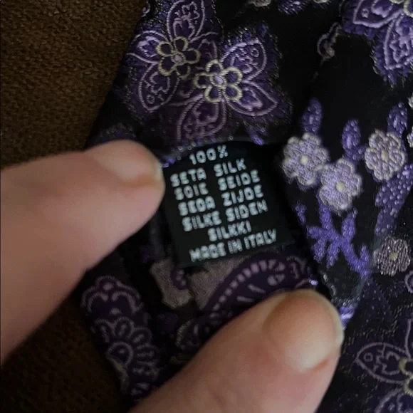 😄100% Italian silk paisley tie purples - Picture 4 of 4